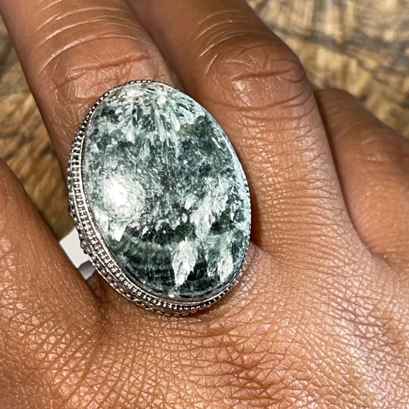 Chunky Seraphinite Ring Size 8 - Picture 7 of 9